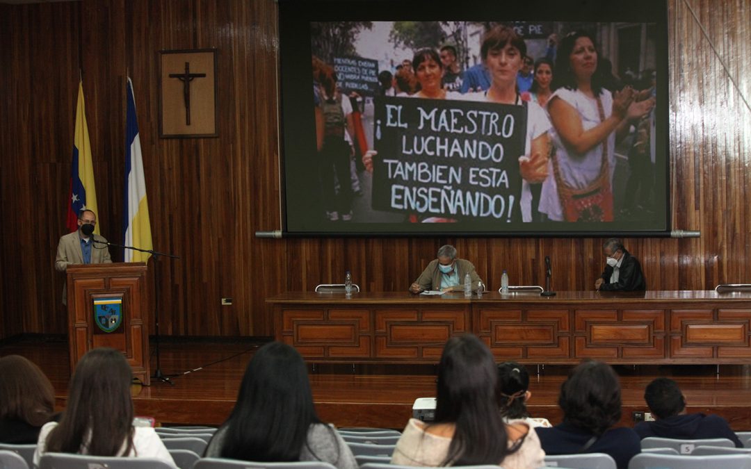 ¿Es Posible Superar la Crisis Educativa y la Deserción Docente en Venezuela?
